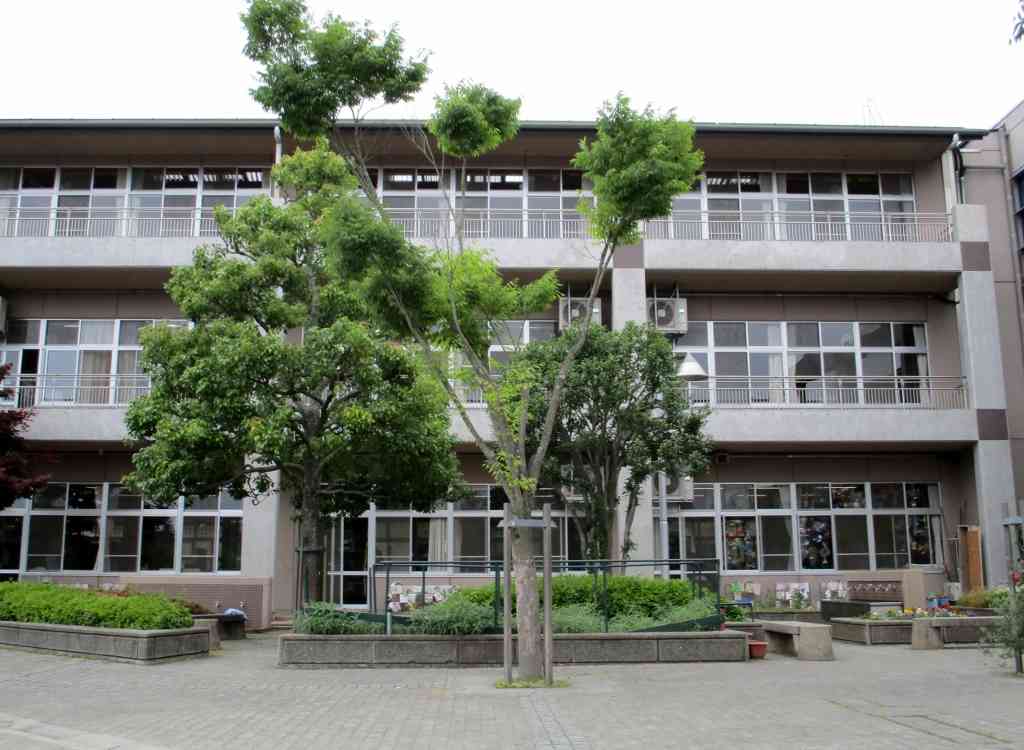 学校長あいさつ 中井町立中村小学校